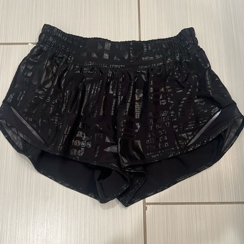 Lululemon Hotty hot shorts black